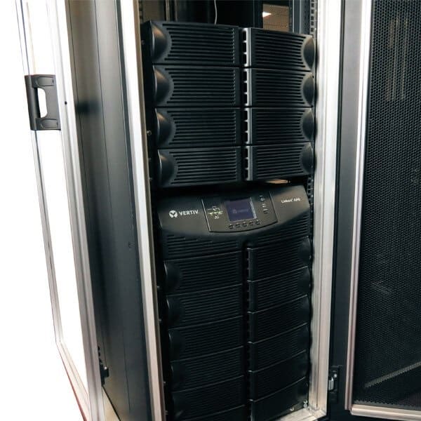 INSTALACIÓN DE SISTEMA ESTABILIZADO UPS