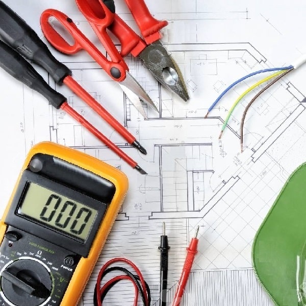 INSTALACION ELÉCTRICA RESIDENCIAL Y COMERCIAL